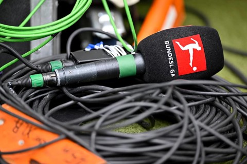 Microphone, microphone, logo, Bundesliga, cable, cable clutter, PreZero Arena, Sinsheim,