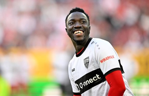 Silas Katompa Mvumpa VfB Stuttgart (14) portrait, smiles, laughs, WWK Arena, Augsburg, Bavaria,