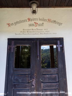 Entrance door, memorial for fallen soldiers, Alpler Heldenkapelle, Alpl, Styria, Austria, Europe