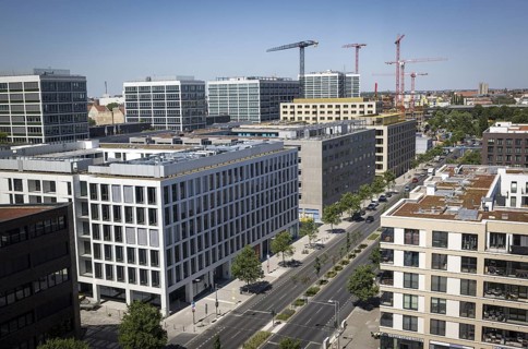 New-build flats and offices in Berlin, Heidestrasse (photo for editorial use only, no property