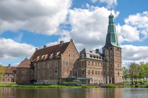 Historic moated castle, Renaissance Raesfeld Castle, Freiheit Raesfeld, Muensterland