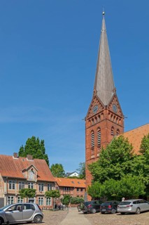 Church Square, Maria Magdalena Church, Old Town, Lauenburg, Schleswig-Holstein, Germany, Europe