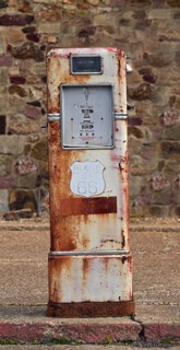 Lonely, rusty petrol pump on Route 66
