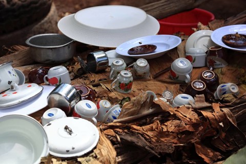 South Ethiopia, among the Dorze people, dishes set out to dry, Ethiopia, Africa
