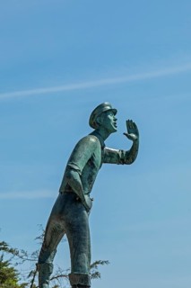 Statue Lauenburger Rufer, harbour, Lauenburg, Schleswig-Holstein, Germany, Europe