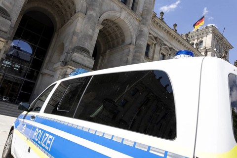 Police vehicle in front of the Reichstag building in Berlin, 16/05/2024