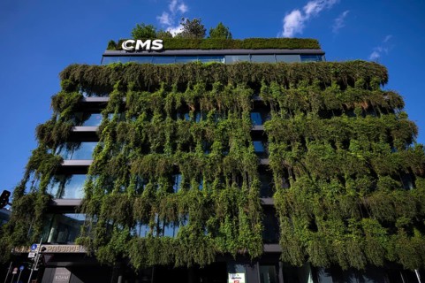 Climate-neutral facade greening on the new building, office building of CMS Hasche Sigle, Calwer