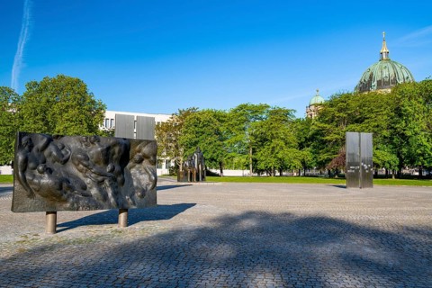 Karl Marx and Friedrich Engels bronze memorial, Marx-Engels-Forum, Berlin Mitte, Berlin, Germany,