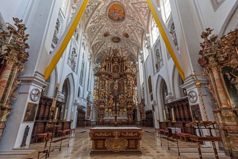 Interior and altar of the parish church of the Assumption of the Virgin Mary, Landsberg am Lech,