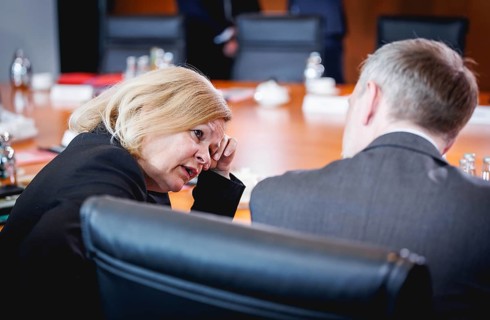 (R-L) Christian Lindner, Federal Minister of Finance, and Nancy Faeser, Federal Minister of the