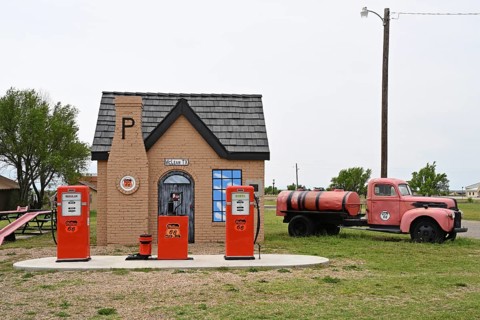 Antique Phillips 66 petrol station on Route 66, McLean, Texas