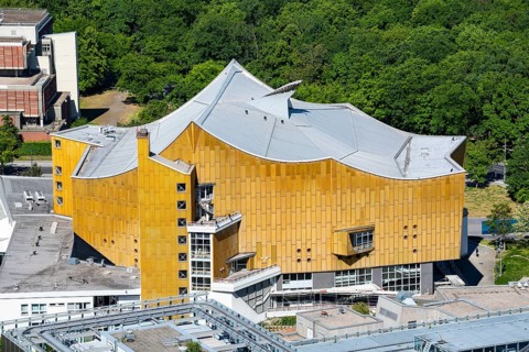View of the Philharmonie, Kulturforum, Kemperplatz, architect Hans Scharoun, Berlin-Tiergarten,