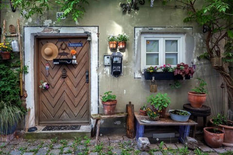 House entrance, Ledergasse, Landsberg am Lech, Upper Bavaria, Bavaria, Germany, Europe