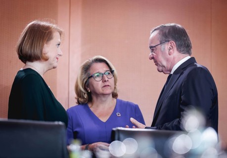 (L-R) Lisa Paus, Federal Minister for Family Affairs, Senior Citizens, Women and Youth, Svenja