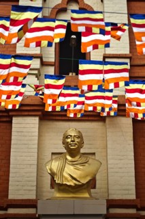 Statue representing Anagarika Dharmapala, the sri lankan founder of the Mahabodhi society of India,