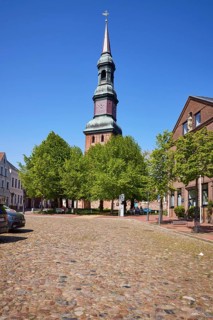 Market square and St Laurentius Church in Toenning, North Friesland district, Schleswig-Holstein,