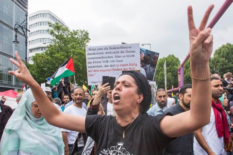 Palestinians demonstrate loudly during the Al Quds demonstration. Over 1000 people demonstrate
