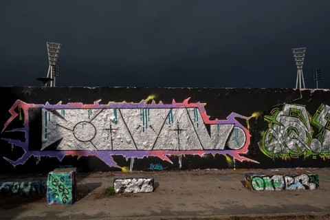 Germany, Berlin, 21.04.2024, Sunday afternoon in Mauerpark, graffiti wall, painting (spray_art) in