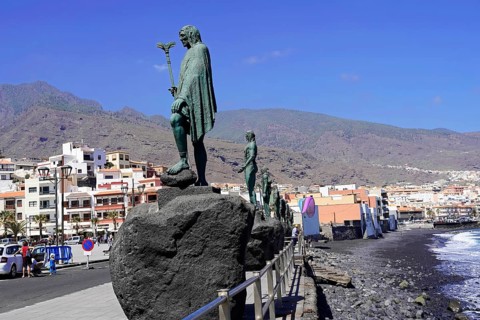Statues of the Guanche kings or Mencey statues, in front Guanche king Adjona, promenade of