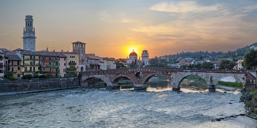 Old town with the Adige, Ponte Pietra, Verona, Adige Valley, Veneto, Italy, Europe