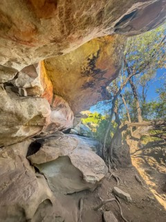 Hiking trail Sevilla Art Rock Trail, dry landscape with rock formations, Cederberg Mountains, near