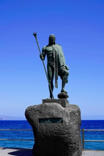 Statues of the Guanche Kings or Mencey Statues, in front Guanche King Adjona, waterfront promenade