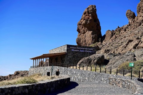 On the way to Mount Teide, El Teide, Pico del Teide, volcano in the Teide National Park on