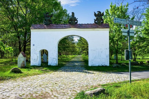 Robber baron's gate at Klinger See, Wiesengrund, Brandenburg, Germany, Europe
