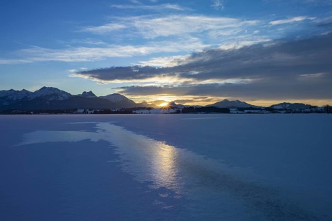 Sunset, Lake Hopfensee, near Fuessen, Ostallgaeu, Allgaeu, Upper Swabia, Swabia, Bavaria, Germany,