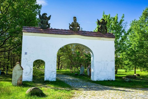 Robber baron's gate at Klinger See, Wiesengrund, Brandenburg, Germany, Europe