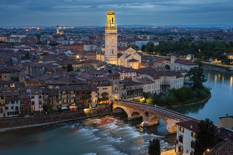 Old town with the Adige, Ponte Pietra, Verona, Adige Valley, Veneto, Italy, Europe
