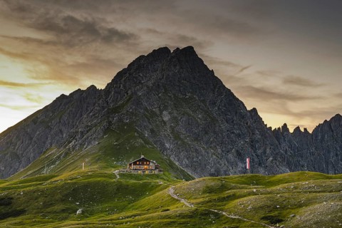 Fiderepasshuette and Hammerspitze, 2260m, Allgaeu Alps, Allgaeu, Bavaria, Germany, Europe