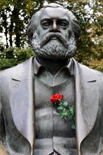 Bronze figures of Karl Marx and Friedrich Engels, Marx-Engels-Forum, Berlin, Germany, Europe,
