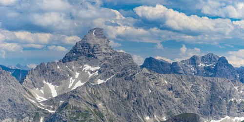 Panorama from the Koblat-Hoehenweg on the Nebelhorn to the Hochvogel, 2592m, Allgaeu Alps, Allgaeu,