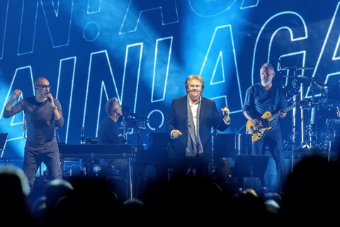 Howard Carpendale live on Let's Do It Again! Tour at the Berlin Uber Arena on 31.05.2024