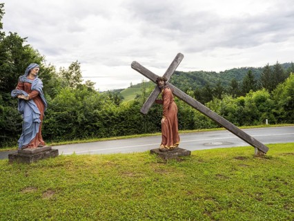 Sculpture, Christ carrying his cross, Way of the Cross, Frauenberg, Styria, Austria, Europe