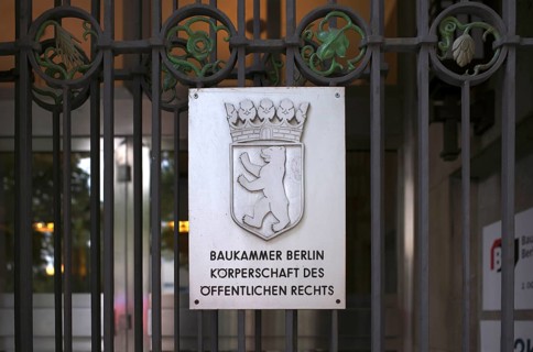 Sign, entrance Baukammer Berlin, corporation under public law, closed, Berlin, Germany, Europe