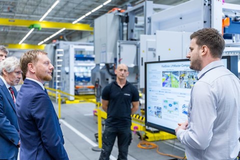 Minister President Michael Kretschmer visited TRUMPF Sachsen SE in Neukirch. After being welcomed