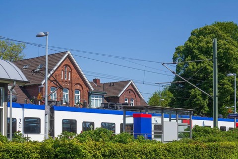 Local train at the railway station, Bad Zwischenahn, Lower Saxony, Germany, Europe