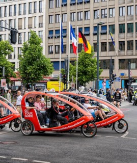 State visit to the Hotel Adlon, police cordon at the intersection of Unter den Linden and