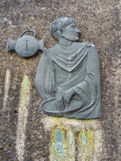 Sculpture, Pontius Pilate washes his hands in innocence, Way of the Cross, Frauenberg, Styria,