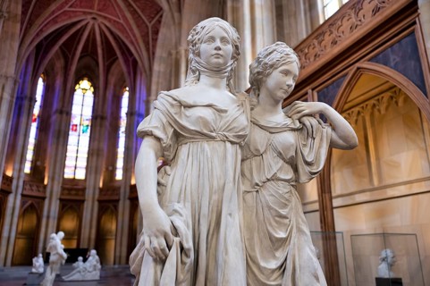 Interior view, double statue of Princesses Luise and Friederike of Prussia by Johann Gottfried