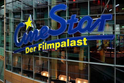 Petersbogen, Spielbank is reflected in CineStar Der Filmpalast, cinema, logo, shopping arcade,