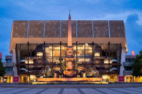 Gewandhaus, Konzerthaus, Mendebrunnen, Augustusplatz, evening mood, blue hour, Leipzig, Saxony,
