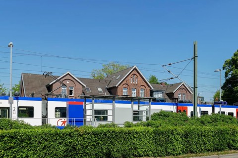 Local train at the railway station, Bad Zwischenahn, Lower Saxony, Germany, Europe