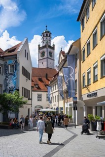 Gespinstmarkt, pedestrian zone with the Blaserturm in the historic old town of Ravensburg,