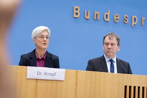 Prof. Dr Hans-Martin Henning, Chairman of the Expert Council for Climate Issues (ERK) and Dr