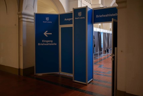 Interior photo, entrance to postal voting centre, postal vote, European elections 2024, New City