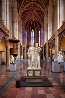 Interior view, double statue of Princesses Luise and Friederike of Prussia by Johann Gottfried