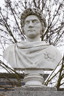 Grand Duke Carl von Mecklenburg Strelitz, statue, palace garden, Neustrelitz,